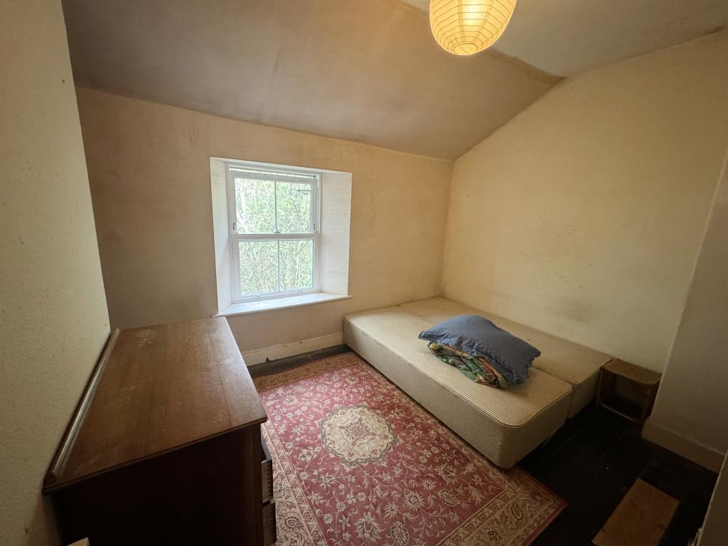 Lot: 137 - RESIDENTIAL FREEHOLD INVESTMENT AND FREEHOLD COMMUNAL LAND - view of bedroom one